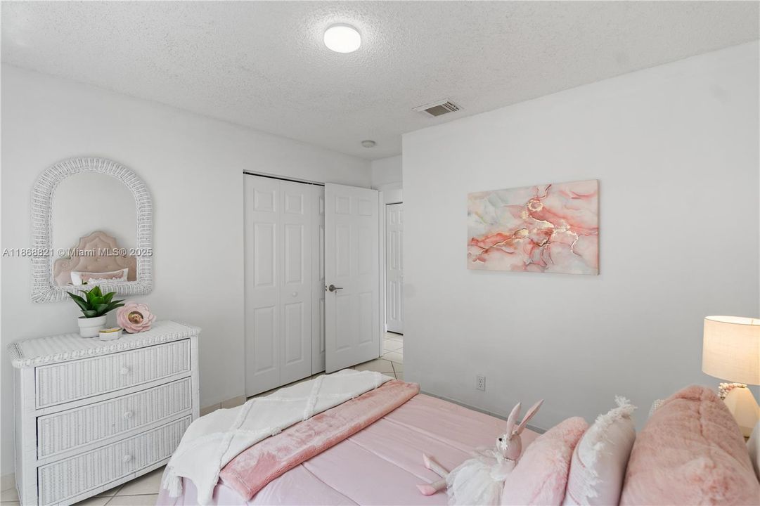 Active With Contract: $799,000 (3 beds, 2 baths, 1648 Square Feet)