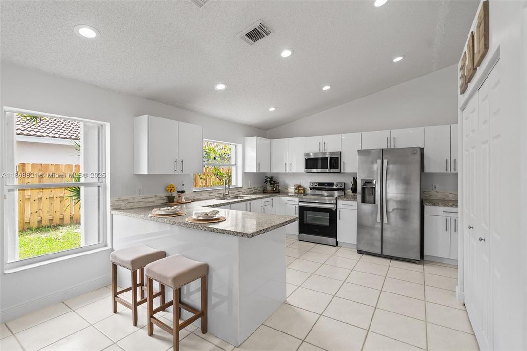 Active With Contract: $799,000 (3 beds, 2 baths, 1648 Square Feet)