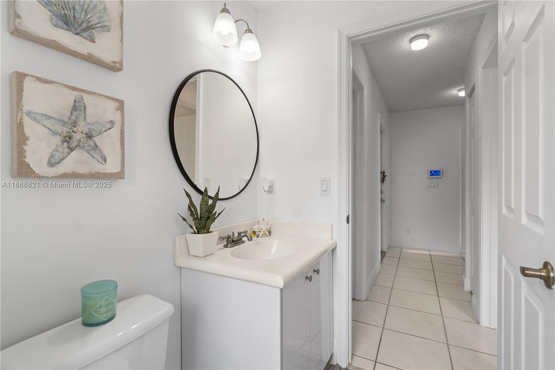 Active With Contract: $799,000 (3 beds, 2 baths, 1648 Square Feet)