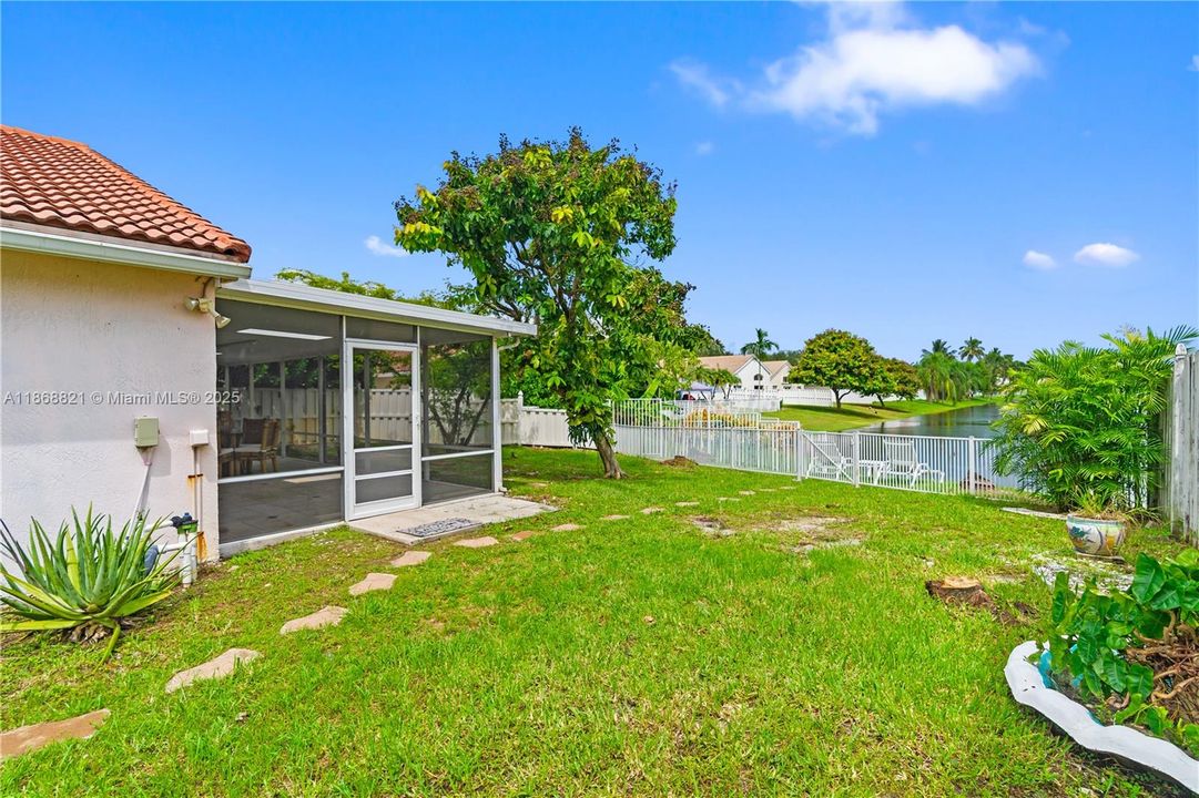 Active With Contract: $799,000 (3 beds, 2 baths, 1648 Square Feet)