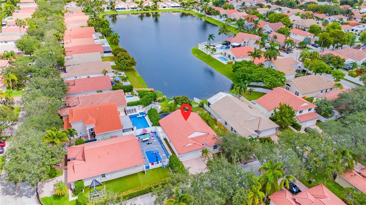 Active With Contract: $799,000 (3 beds, 2 baths, 1648 Square Feet)