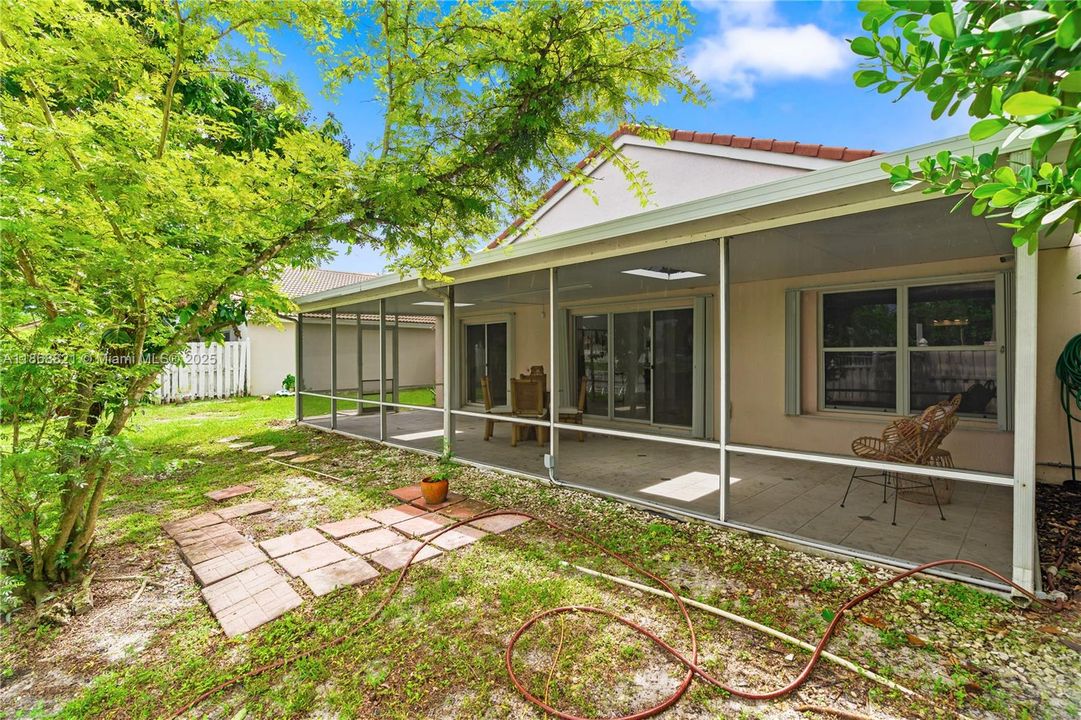 Active With Contract: $799,000 (3 beds, 2 baths, 1648 Square Feet)