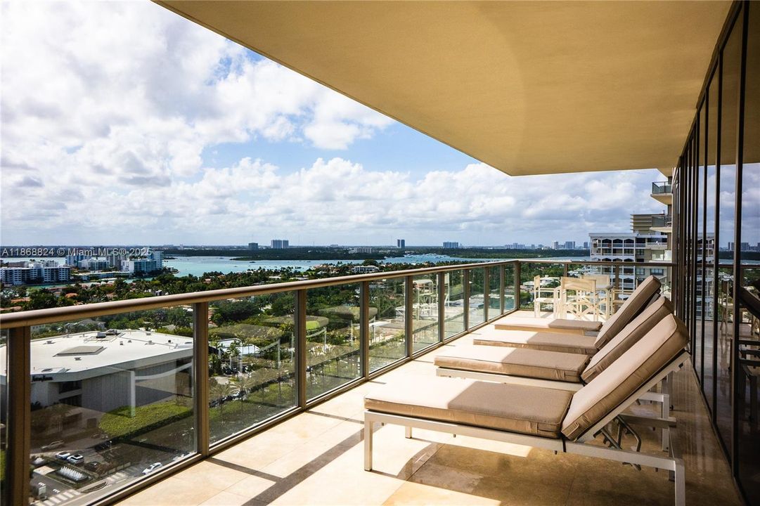 Recientemente alquilado: $20,000 (2 camas, 2 baños, 1599 Pies cuadrados)