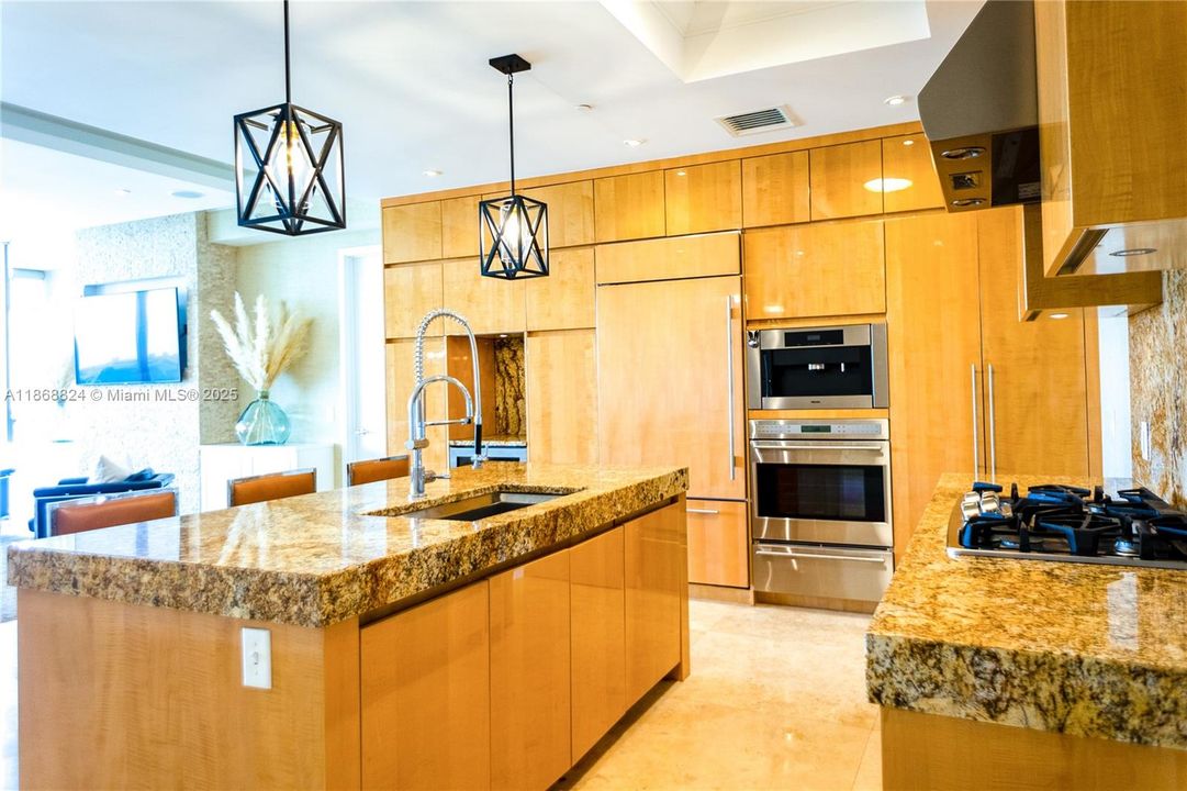 Recientemente alquilado: $20,000 (2 camas, 2 baños, 1599 Pies cuadrados)