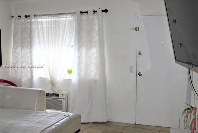 待售: $239,000 (2 贝兹, 1 浴室, 653 平方英尺)