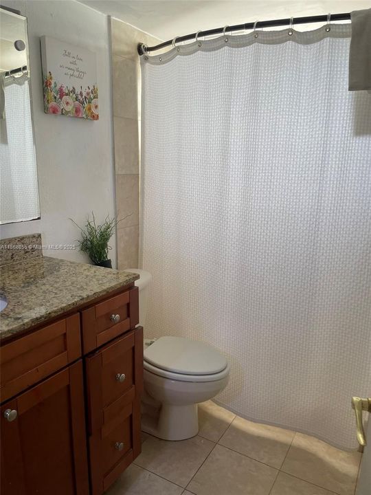 待售: $239,000 (2 贝兹, 1 浴室, 653 平方英尺)