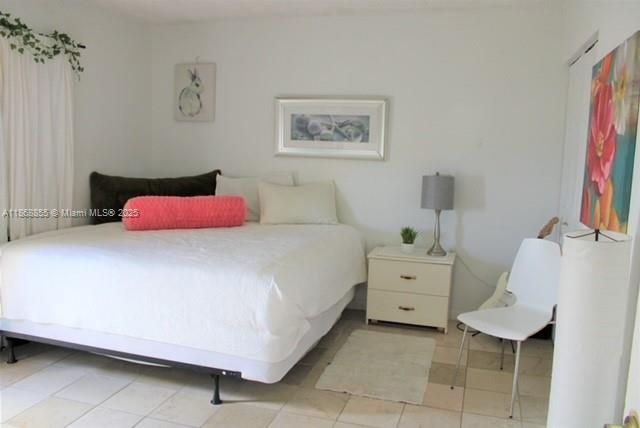 待售: $239,000 (2 贝兹, 1 浴室, 653 平方英尺)