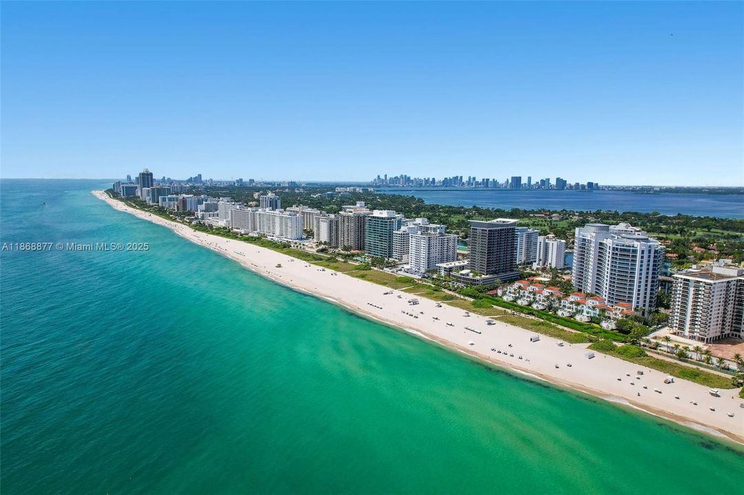 Active With Contract: $4,559,000 (3 beds, 3 baths, 2959 Square Feet)