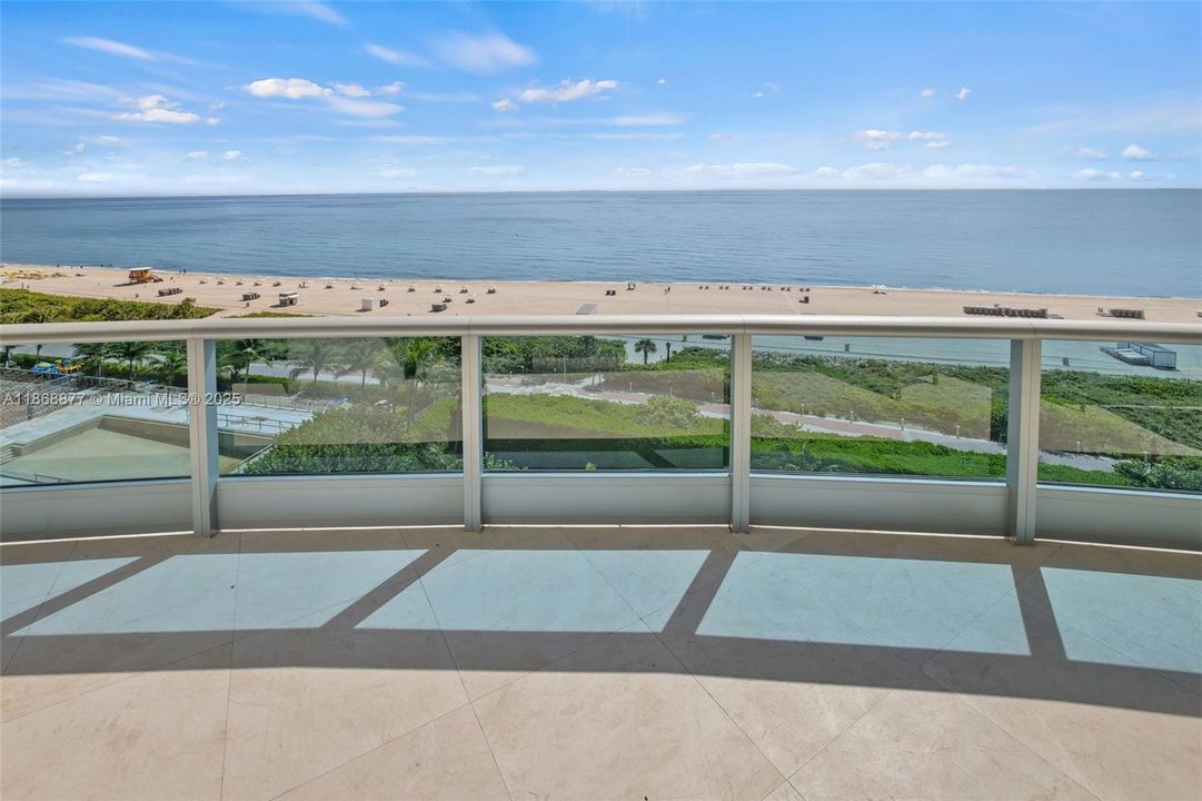 Active With Contract: $4,559,000 (3 beds, 3 baths, 2959 Square Feet)