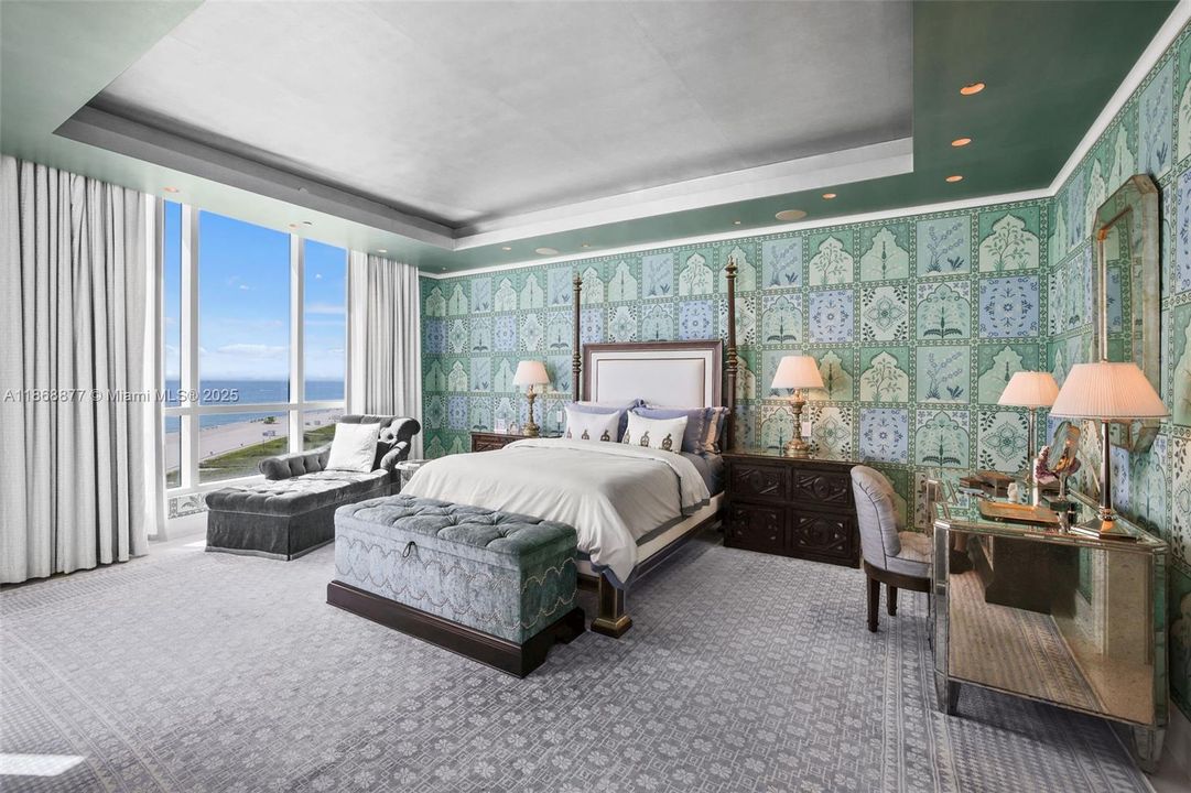 Active With Contract: $4,559,000 (3 beds, 3 baths, 2959 Square Feet)