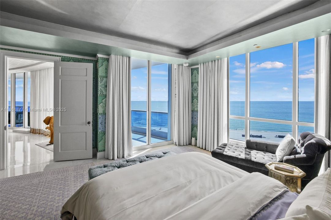 Active With Contract: $4,559,000 (3 beds, 3 baths, 2959 Square Feet)