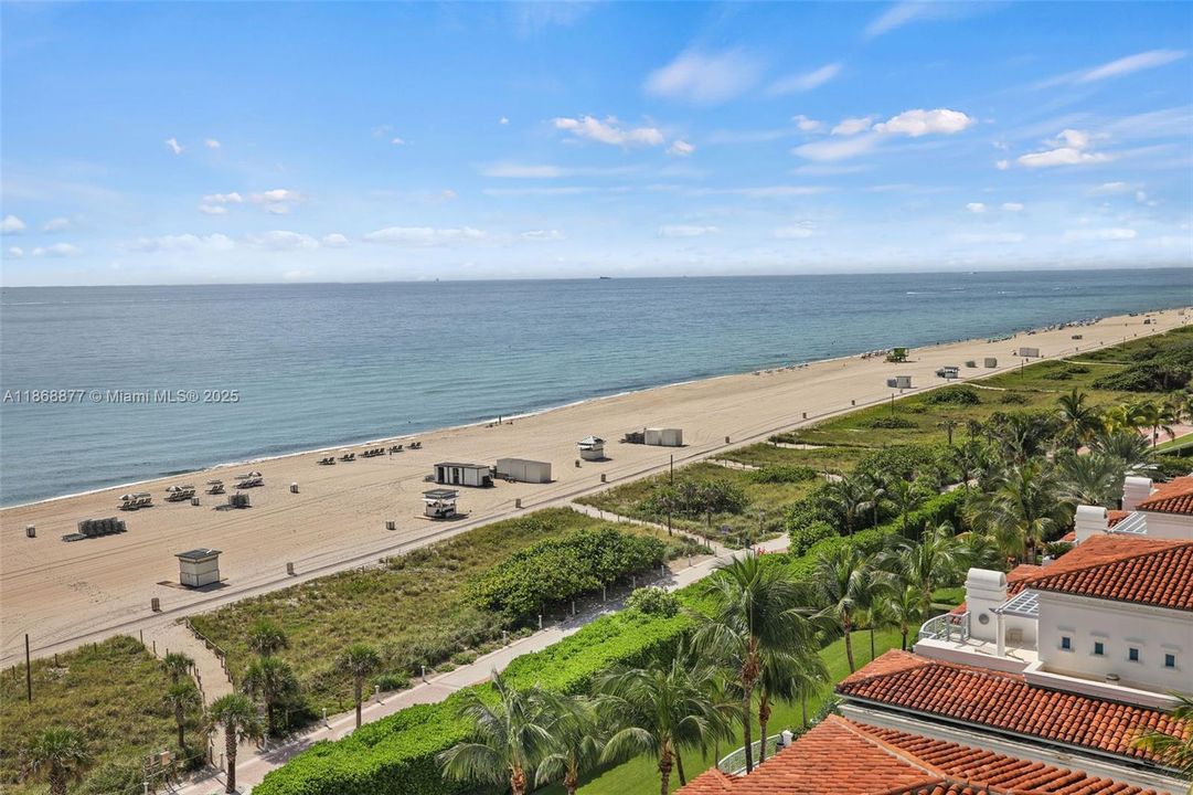 Active With Contract: $4,559,000 (3 beds, 3 baths, 2959 Square Feet)