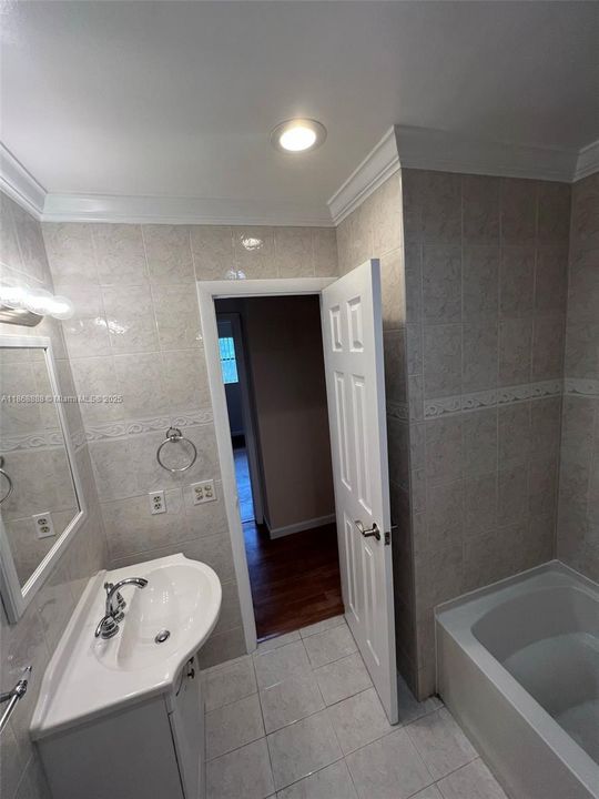 待售: $235,500 (3 贝兹, 1 浴室, 1355 平方英尺)