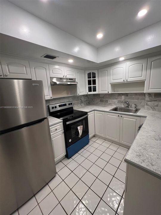 待售: $235,500 (3 贝兹, 1 浴室, 1355 平方英尺)