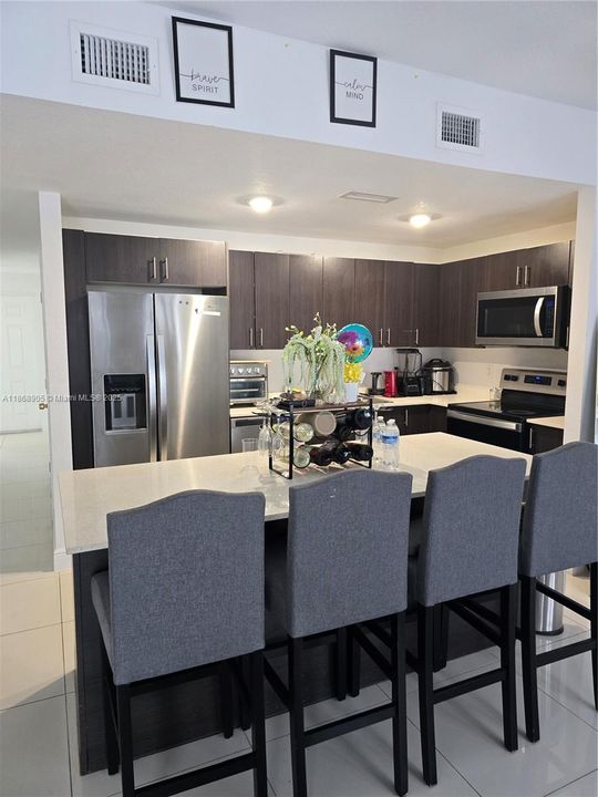 В аренду: $900 (1 спален, 1 ванн, 200 Квадратных фут)