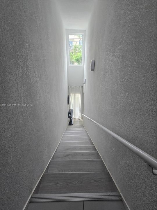 В аренду: $900 (1 спален, 1 ванн, 200 Квадратных фут)