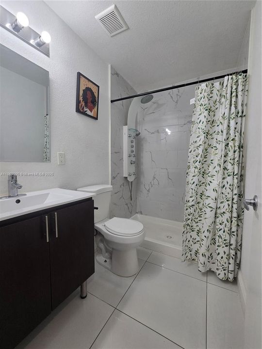 В аренду: $900 (1 спален, 1 ванн, 200 Квадратных фут)