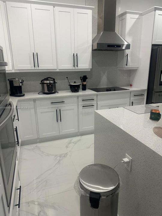 Recently Rented: $2,200 (3 beds, 2 baths, 1620 Square Feet)