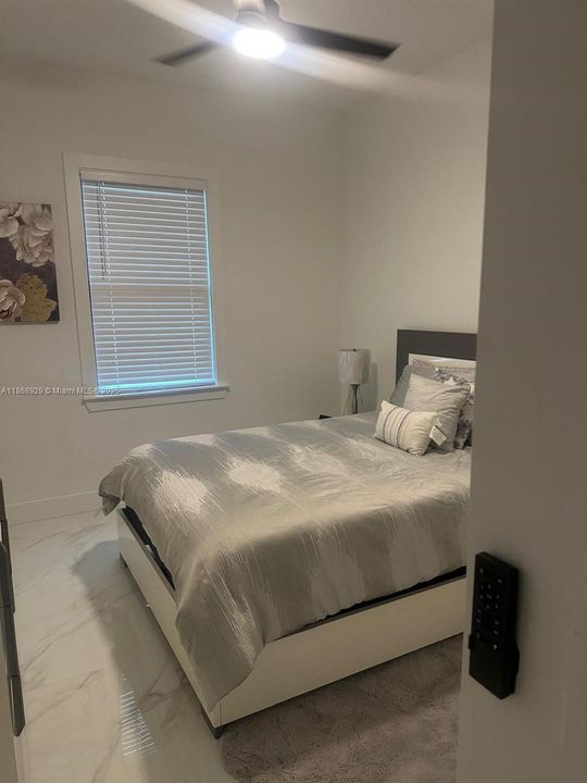 Recently Rented: $2,200 (3 beds, 2 baths, 1620 Square Feet)