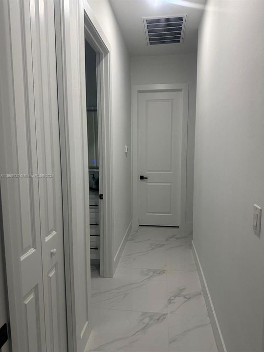 Recently Rented: $2,200 (3 beds, 2 baths, 1620 Square Feet)