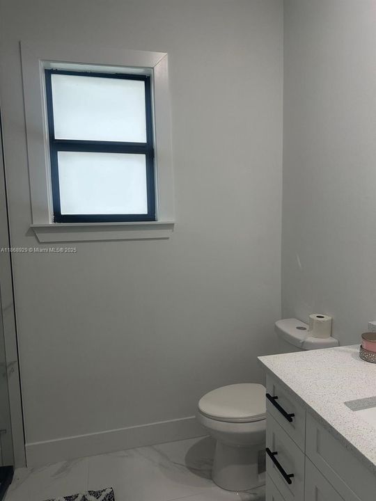 Recently Rented: $2,200 (3 beds, 2 baths, 1620 Square Feet)