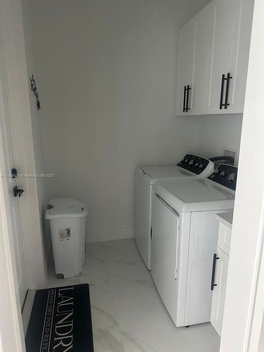 Recently Rented: $2,200 (3 beds, 2 baths, 1620 Square Feet)