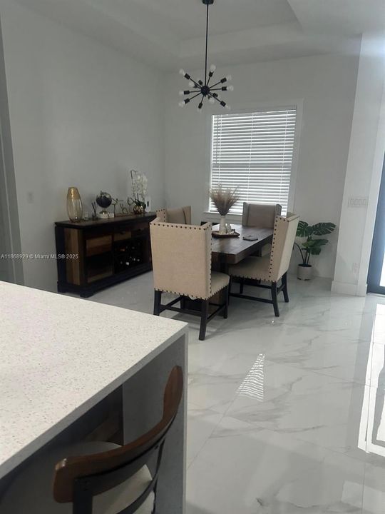 Recently Rented: $2,200 (3 beds, 2 baths, 1620 Square Feet)