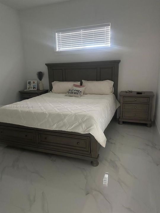 Recently Rented: $2,200 (3 beds, 2 baths, 1620 Square Feet)