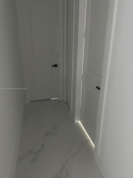 Recently Rented: $2,200 (3 beds, 2 baths, 1620 Square Feet)