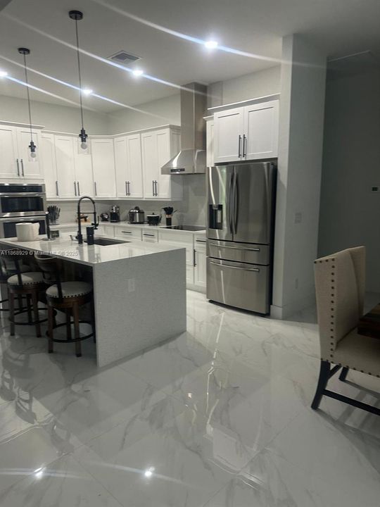 Recently Rented: $2,200 (3 beds, 2 baths, 1620 Square Feet)