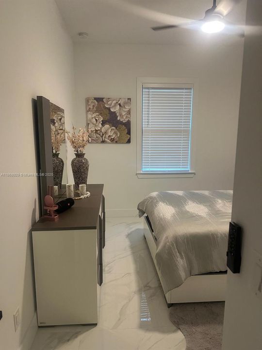 Recently Rented: $2,200 (3 beds, 2 baths, 1620 Square Feet)