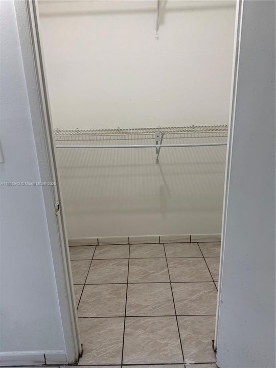 walk-in closet