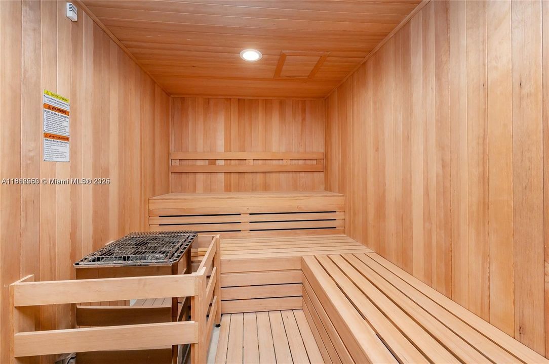 For Sale: $1,685,000 (2 beds, 2 baths, 1675 Square Feet)