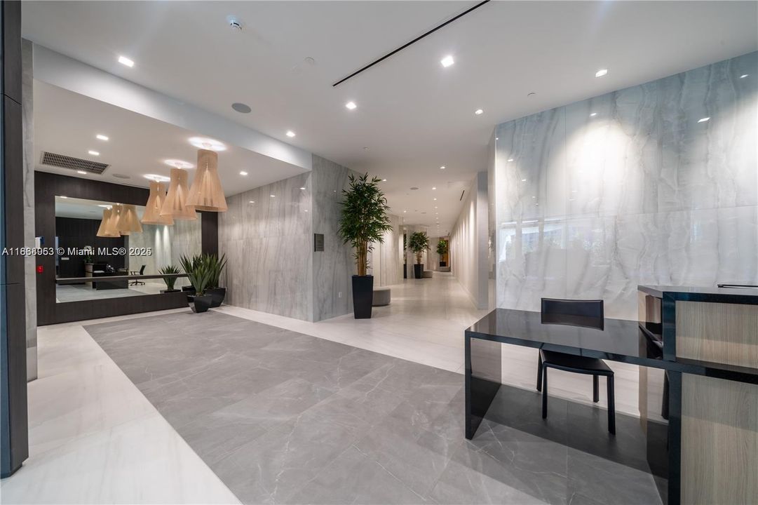 For Sale: $1,685,000 (2 beds, 2 baths, 1675 Square Feet)