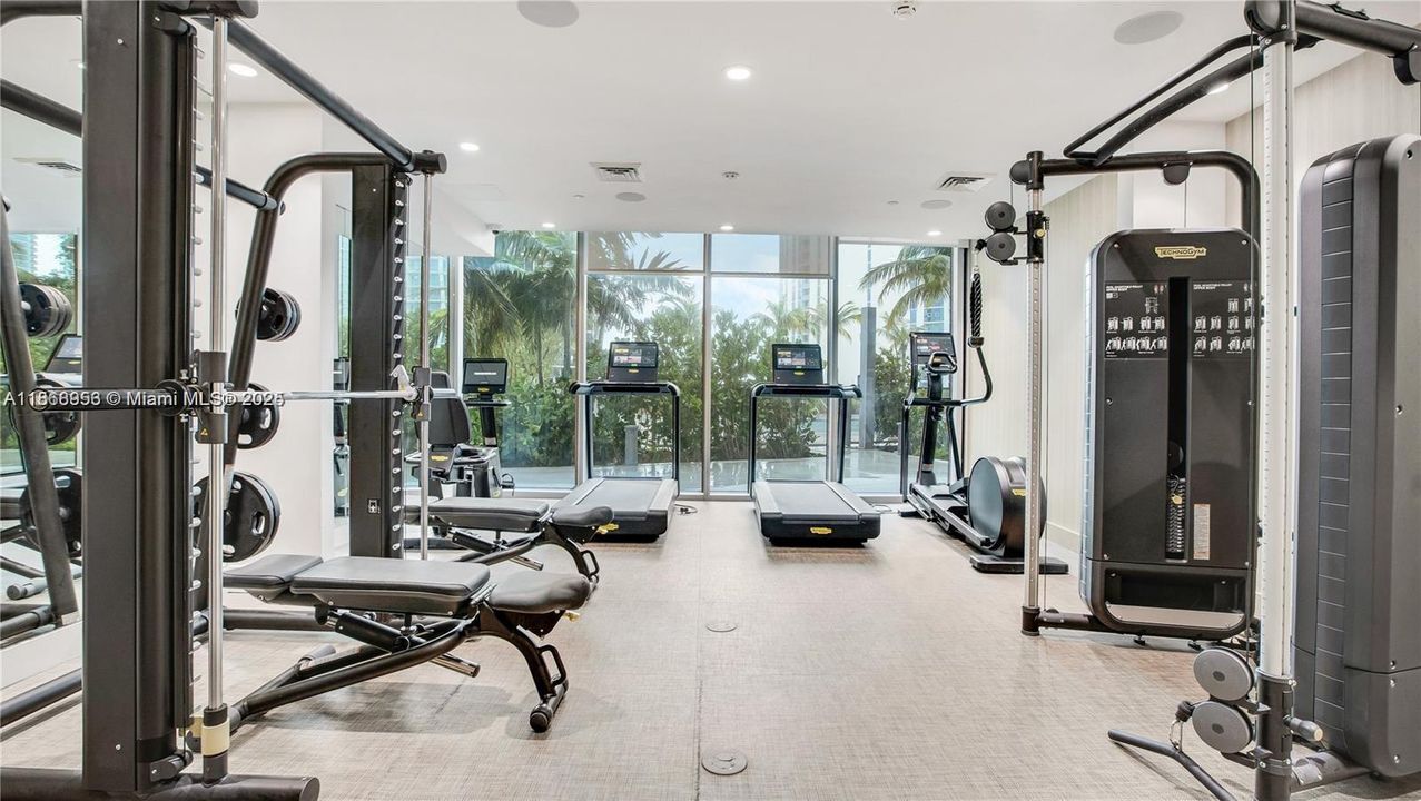 For Sale: $1,685,000 (2 beds, 2 baths, 1675 Square Feet)