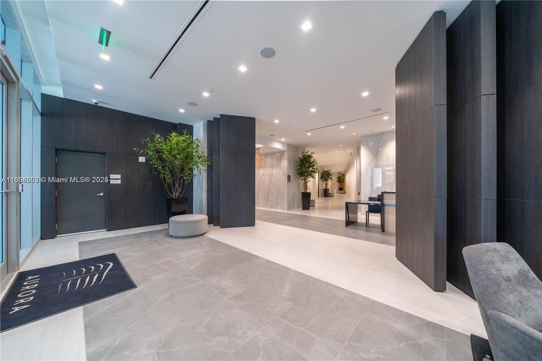 For Sale: $1,685,000 (2 beds, 2 baths, 1675 Square Feet)