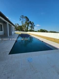 待售: $615,000 (4 贝兹, 3 浴室, 0 平方英尺)