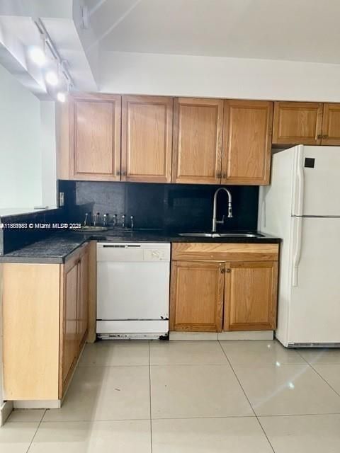 For Sale: $660,000 (0 beds, 0 baths, 1642 Square Feet)