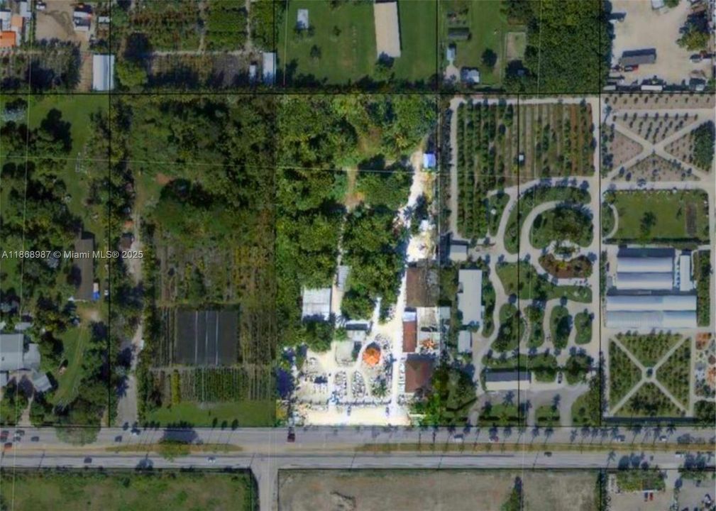 待售: $4,599,999 (4.64 acres)