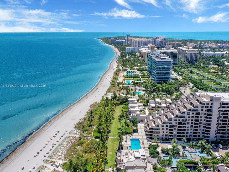 В аренду: $30,000 (4 спален, 4 ванн, 3075 Квадратных фут)