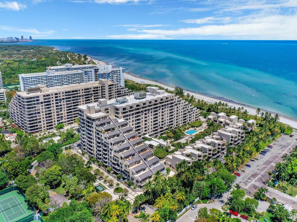 В аренду: $30,000 (4 спален, 4 ванн, 3075 Квадратных фут)