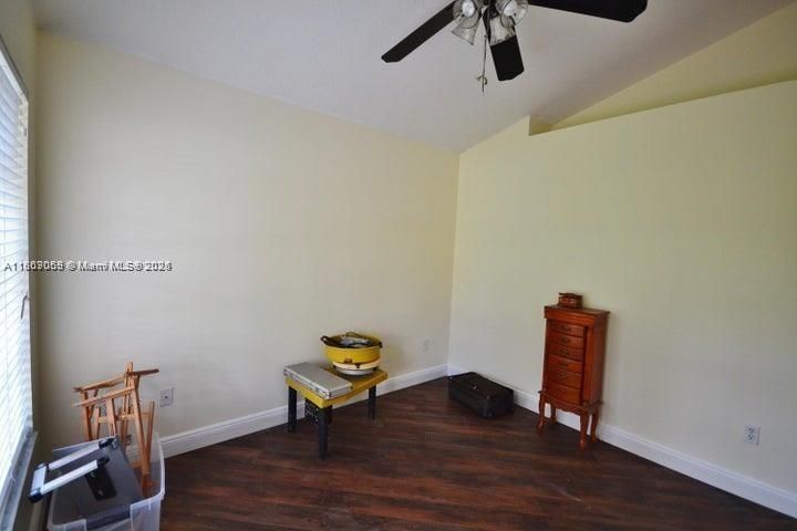 Recently Rented: $3,500 (3 beds, 2 baths, 1951 Square Feet)