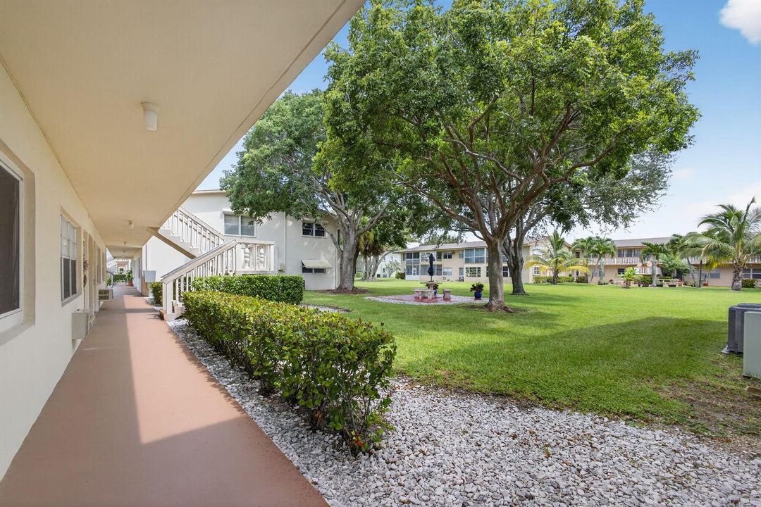 Coventry J Courtyard