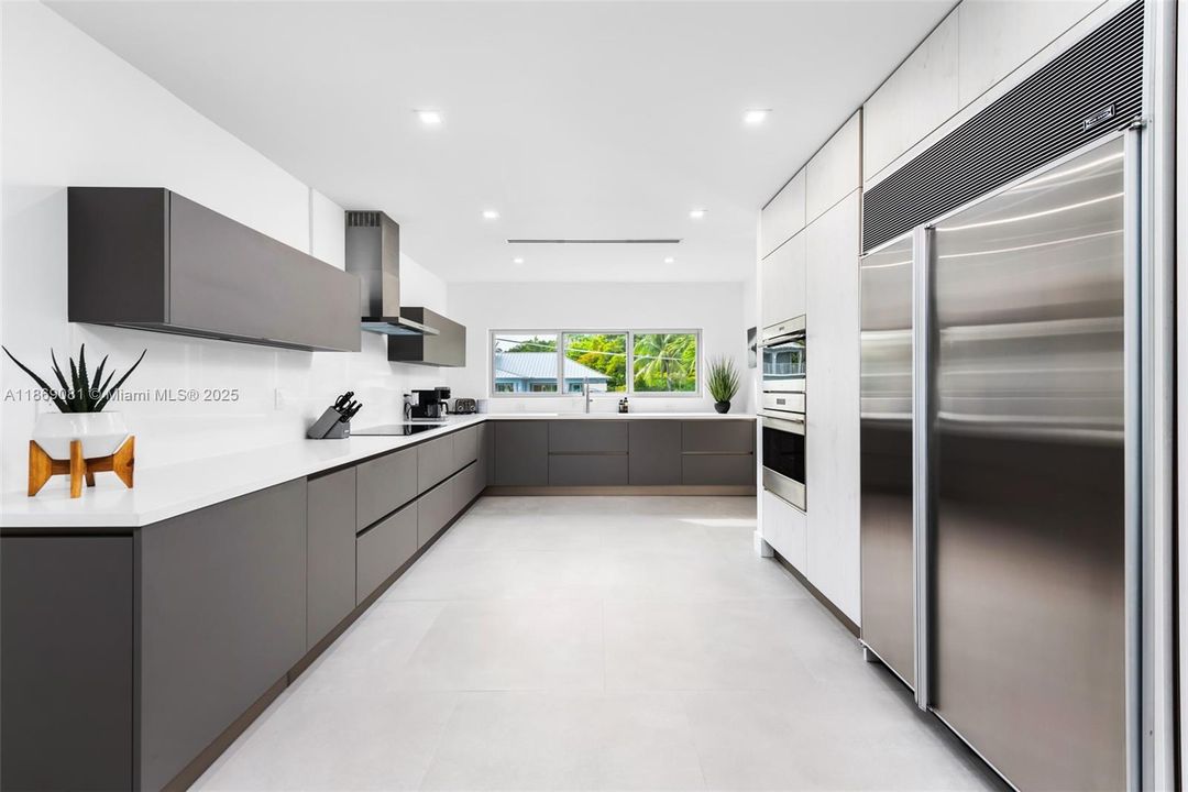 For Rent: $32,490 (4 beds, 4 baths, 4710 Square Feet)