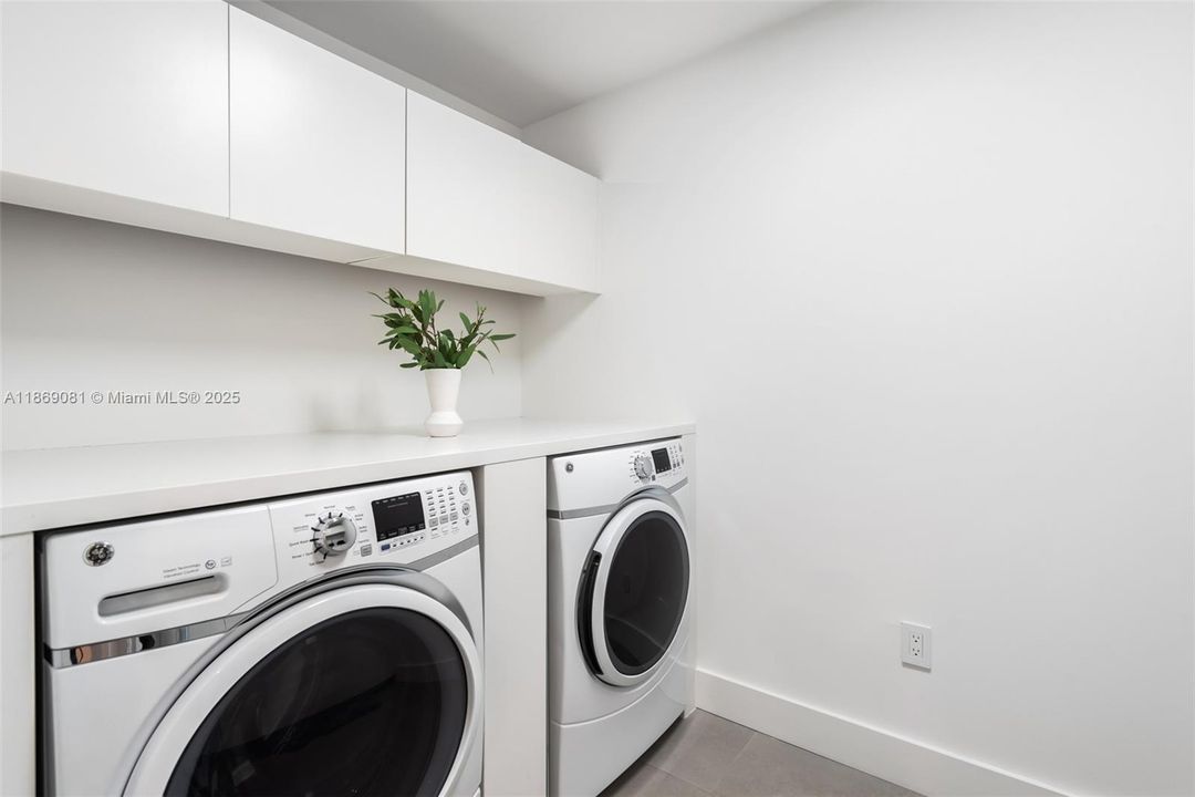 For Rent: $32,490 (4 beds, 4 baths, 4710 Square Feet)