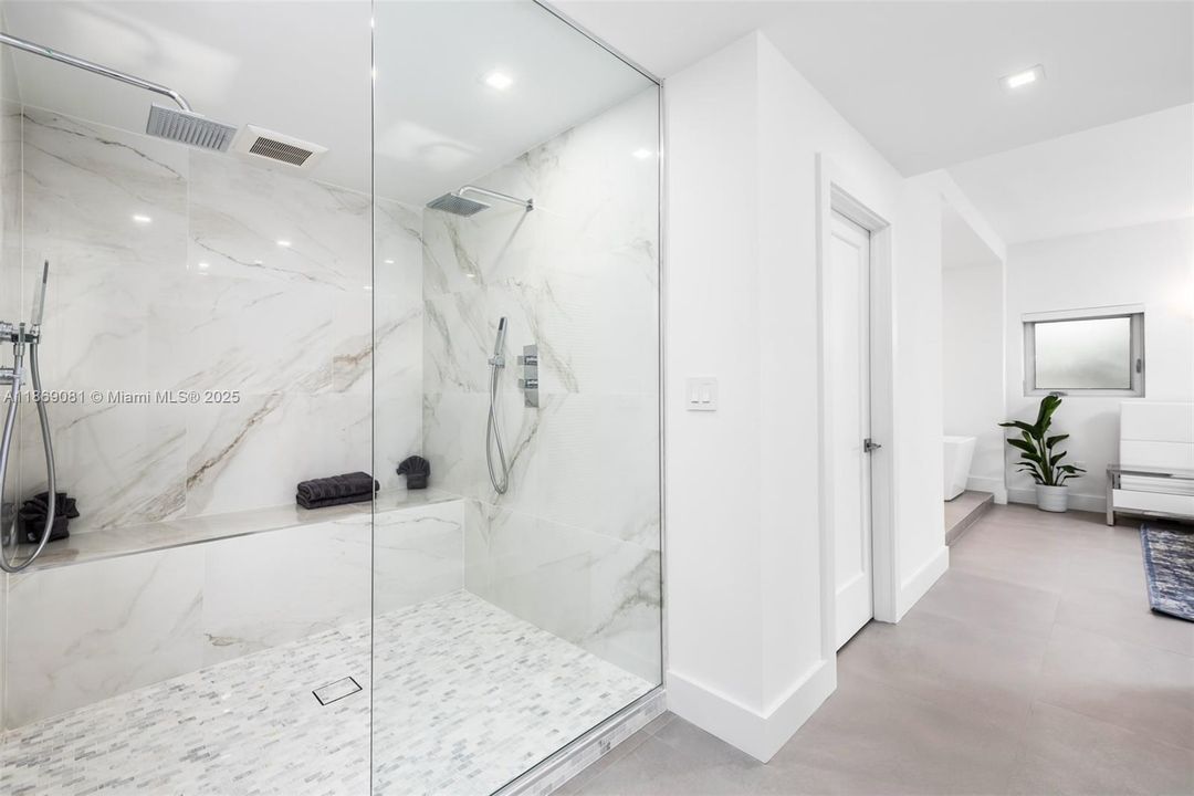 For Rent: $32,490 (4 beds, 4 baths, 4710 Square Feet)