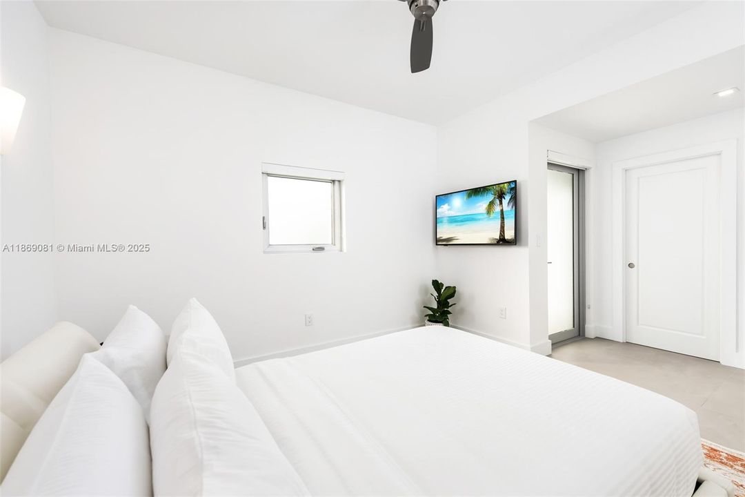 For Rent: $32,490 (4 beds, 4 baths, 4710 Square Feet)