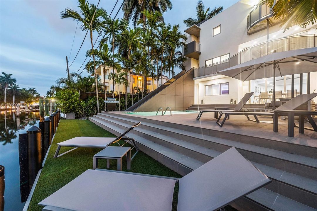 For Rent: $32,490 (4 beds, 4 baths, 4710 Square Feet)