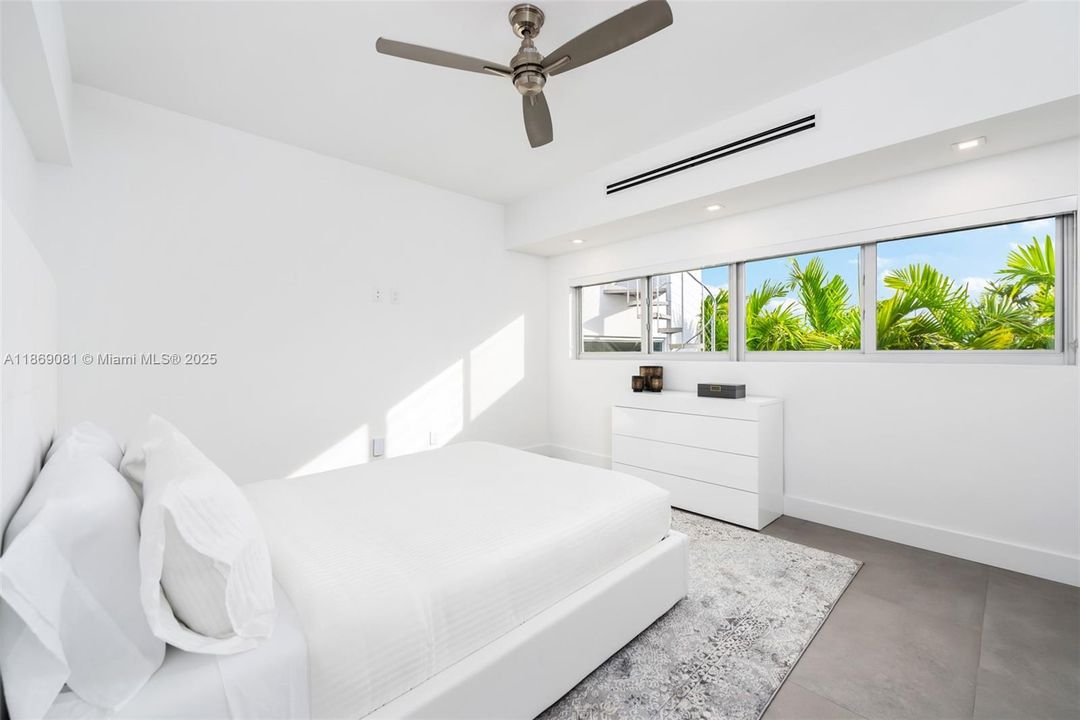 For Rent: $32,490 (4 beds, 4 baths, 4710 Square Feet)