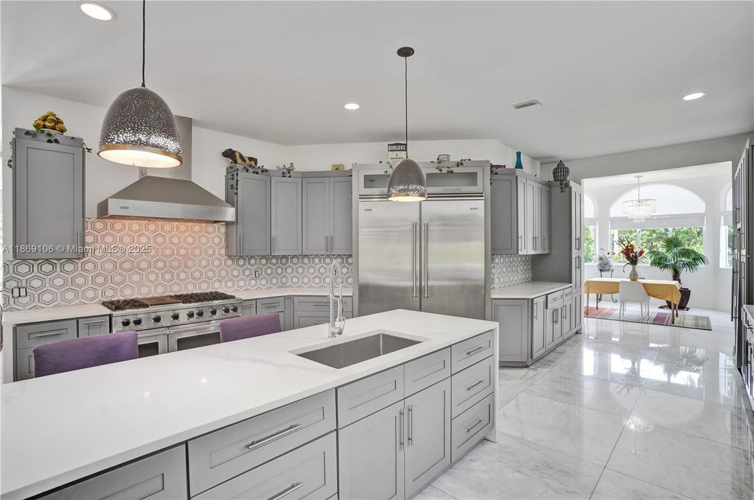 待售: $3,750,000 (5 贝兹, 5 浴室, 6308 平方英尺)